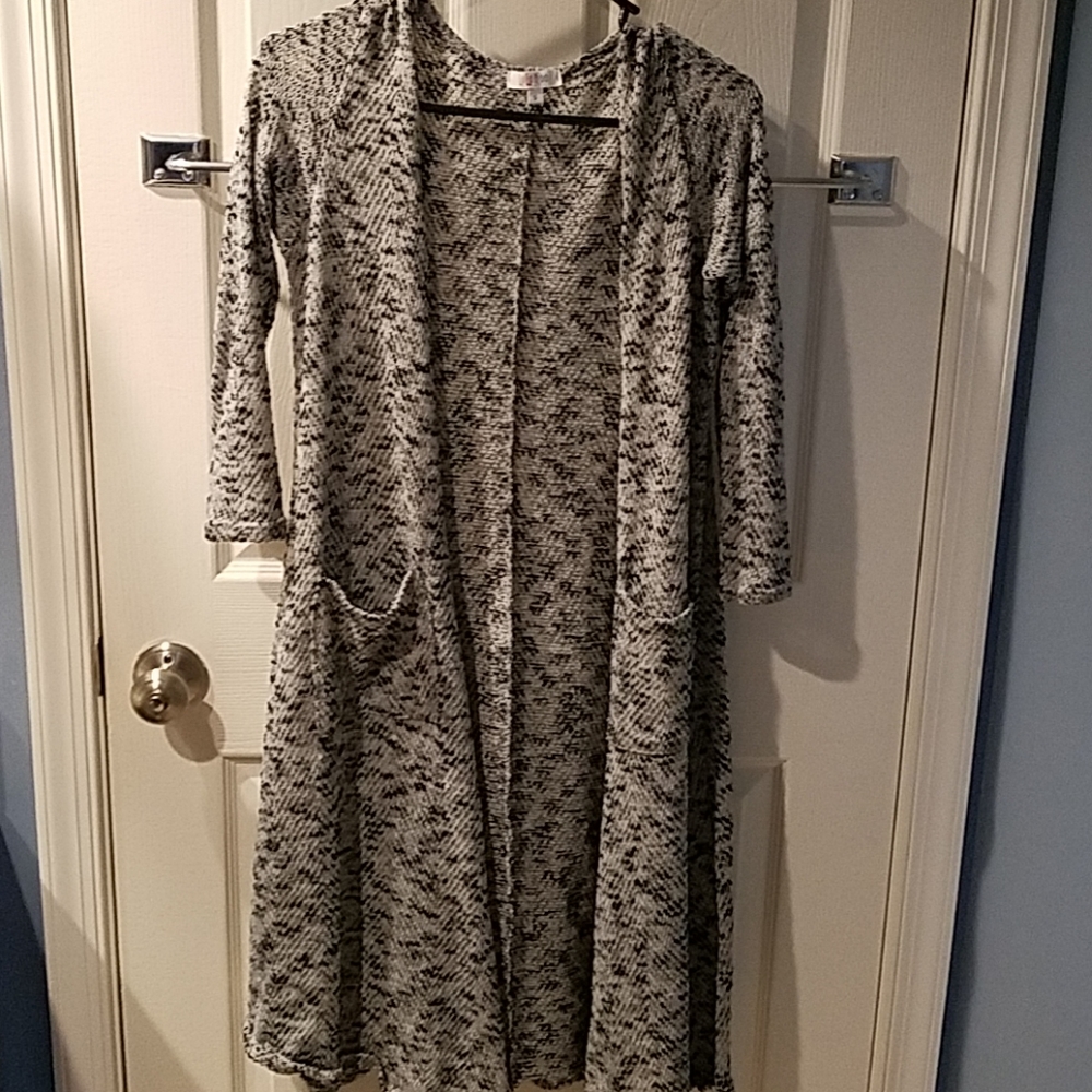 Lularoe sara
